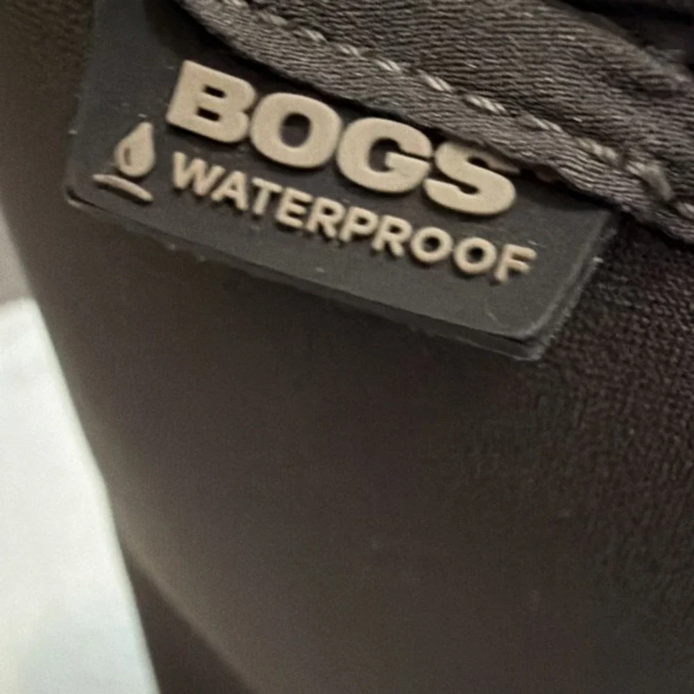 Bogs‎ Women's Size 7 Neotech Berry 78036-062 Waterproof         1736